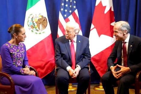 Sostienen breve reunión los jefes de Estado Sostienen breve reunión los jefes de Estado