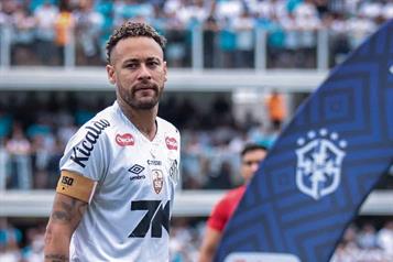 Salva Neymar del descenso al Santos de Brasil