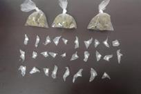 Detienen a jóvenes con droga