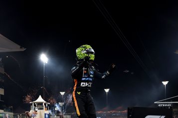 Gana Verstappen en Abu Dhabi y se corona Norris campeón de F1