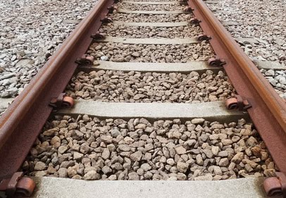 Muere arrollado por el tren