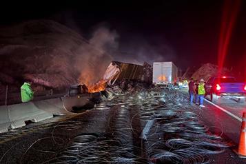 Cierran autopista por carambola e incendio