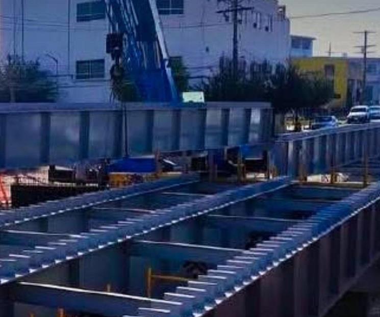 Continúa reconstrucción de puente en Balcones de San Miguel Continúa reconstrucción de puente en Balcones de San Miguel