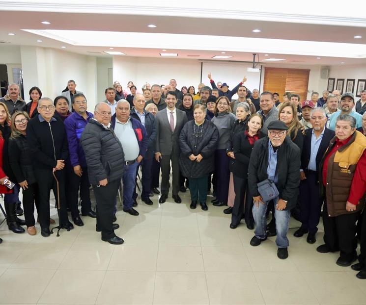 Reconoce Sección 50 a próximos jubilados Reconoce Sección 50 a próximos jubilados