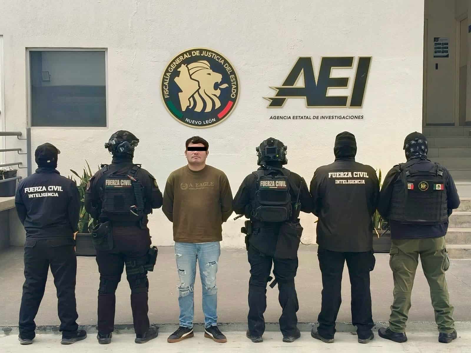 Elementos de Fuerza Civil y la Agencia Estatal de Investigaciones, detuvieron a un presunto vendedor  que tenía en su poder diversas dosis de narcóticos.