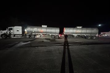 Aseguran 60 mil litros de hidrocarburo