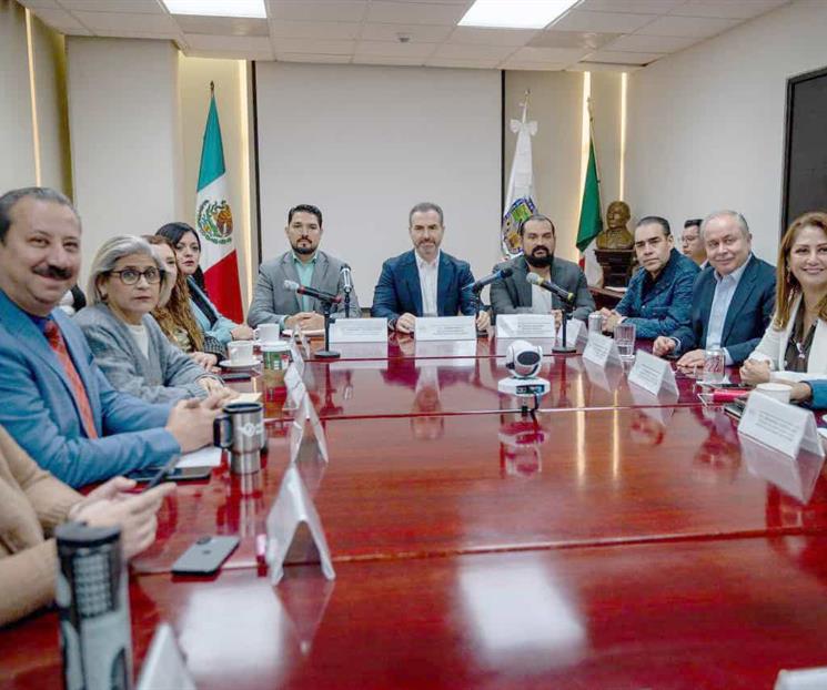 Cabildea Adrián con diputados su propuesta de ingresos Cabildea Adrián con diputados su propuesta de ingresos