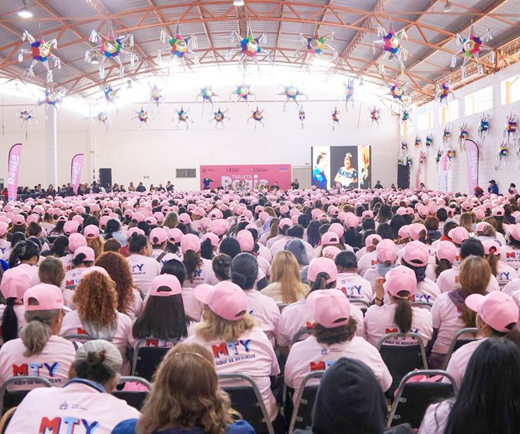 Entrega Monterrey más de 2 mil Tarjetas Regias Plus Entrega Monterrey más de 2 mil Tarjetas Regias Plus