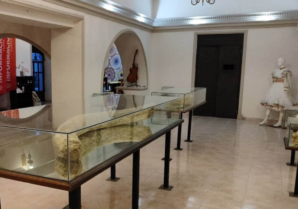 La Fiscalía General de Justicia del Estado, indagan un ataque vandálico, contra las instalaciones del Módulo de Turismo ubicado en el centro del municipio de General Terán.