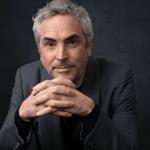 Recibe Alfonso Cuar&oacute;n cr&iacute;ticas por show de su hija Bu Cuar&oacute;n