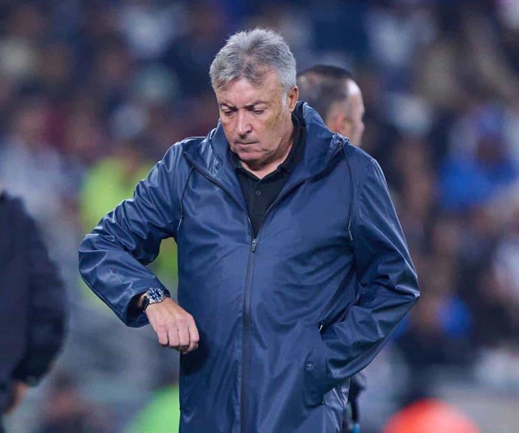 Exige Torrent dos refuerzos en Rayados o analizaría irse Exige Torrent dos refuerzos en Rayados o analizaría irse