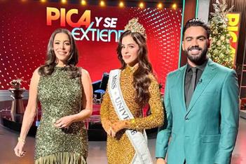 Fátima Bosch abandona entrevista con Telemundo Fátima Bosch abandona entrevista con Telemundo