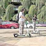 Piden regularizar scooters motorizados
