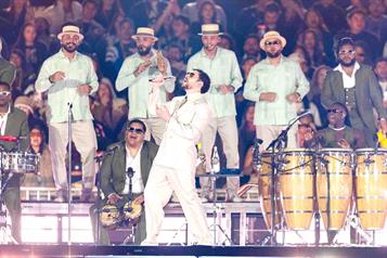 Bad Bunny llega con todo y su Casita