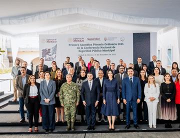 Asiste Adrián a asamblea de Conferencia Nacional de Seguridad