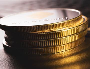 Criptomonedas bajan hasta 90% costos en remesas