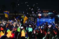 Pero le apagan la bienvenida Pero le apagan la bienvenida