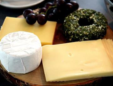 ¿Cómo comprar queso manchego, según la Profeco?