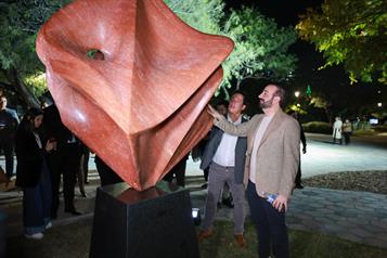 Inaugura Farah exposición al aire libre en Parque Rufino Tamayo