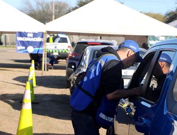 Benefician a 15 mil personas las brigadas de vacunación en SN