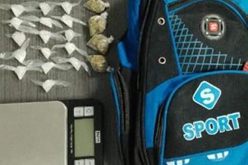 Aprehenden con droga a dos