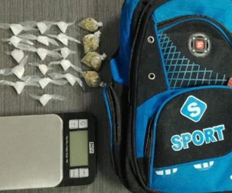 Aprehenden con droga a dos