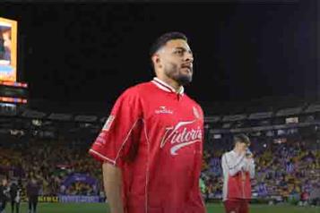 Que juegue Alexis Vega, es un volado