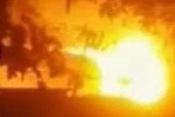 Arde transporte de personal