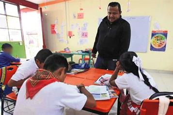 SNTE conf&iacute;a en aumento al salario del magisterio en 2026