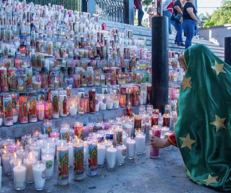 Piden paz, seguridad y democracia a la Virgen Piden paz, seguridad y democracia a la Virgen