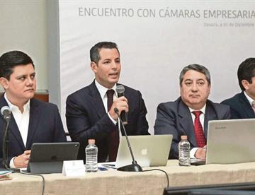 Busca Senado diálogo legislativo tripartita por T-MEC