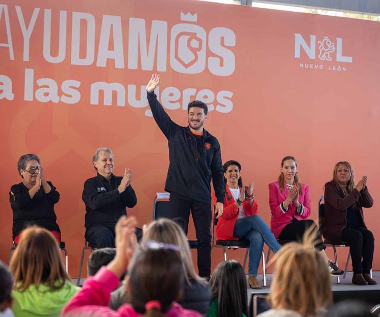 Entregan tarjetas ´Ayudamos a las Mujeres´ en SP Entregan tarjetas ´Ayudamos a las Mujeres´ en SP