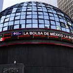 El d&oacute;lar baja a $18 y calculan $17.85 para la siguiente semana