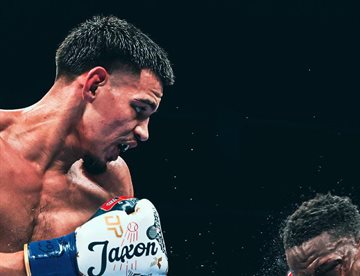 Le siguen saliendo rivales al Canelo Álvarez