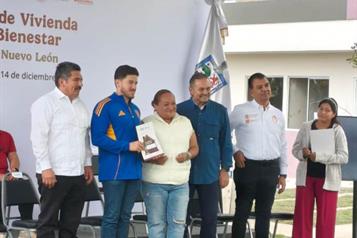 Entregan casas del programa Vivienda para el Bienestar