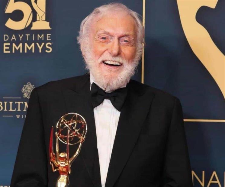 Celebra el legendario comediante Dick Van Dyke 100 años de vida Celebra el legendario comediante Dick Van Dyke 100 años de vida