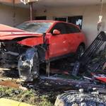 Se impacta camioneta contra casa