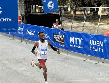 Domina Abe Gashahun el Maratón de Monterrey