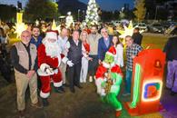 Encienden en SP pino navideño Encienden en SP pino navideño