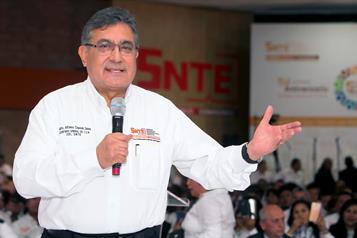 Plantea SNTE incremento de 13% al salario docente