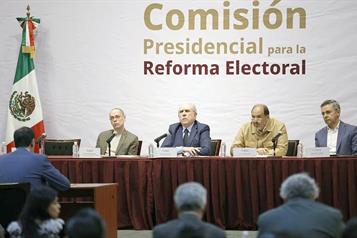 Analiza Comisi&oacute;n Presidencial 400 sugerencias para modelo electoral