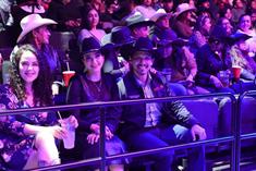 Disfrutan maestros festival navide&ntilde;o &acute;Pal Profe 2025&acute;