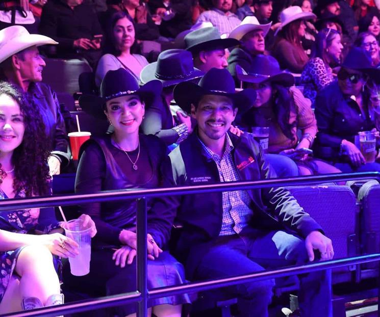 Disfrutan maestros festival navideño ´Pal Profe 2025´ Disfrutan maestros festival navideño ´Pal Profe 2025´