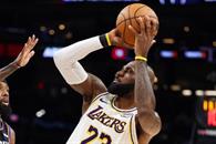 Dram&aacute;tica remontada de Lakers sobre Suns