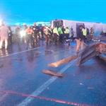 Suben a nueve fallecidos por volcadura de Ruta 611