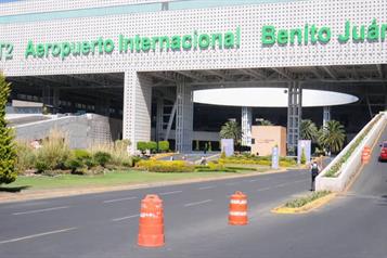 AICM instala mesas de trabajo con taxistas