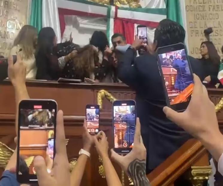 Avalan desaparici&oacute;n del Info CDMX; panistas toman la tribuna