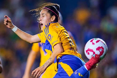 Gana Lizbeth Ovalle premio Marta por el camaronc&iacute;n