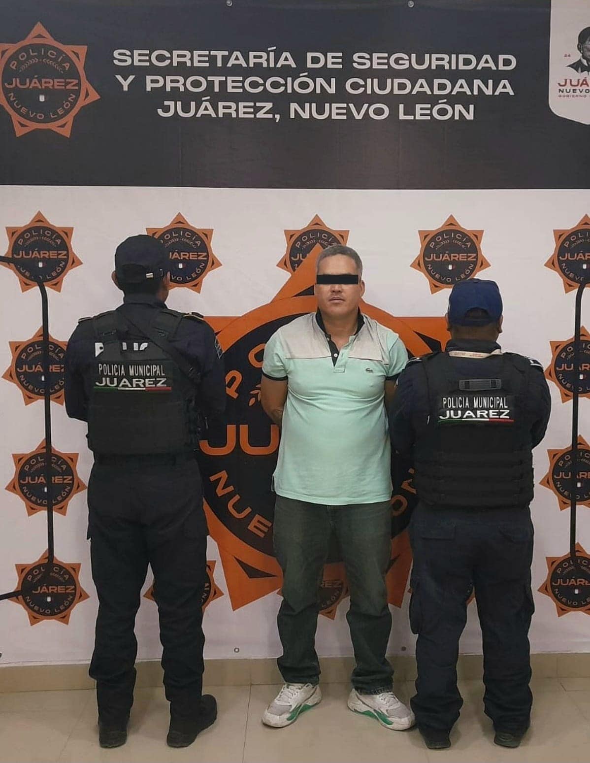 Luego de un reporte ciudadano, elementos de la Secretar&iacute;a de Seguridad y Protecci&oacute;n Ciudadana de Ju&aacute;rez realizaron la detenci&oacute;n de un hombre en posesi&oacute;n de droga.