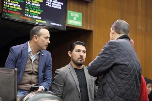 Sube de nivel lucha de poderes en el Congreso local
